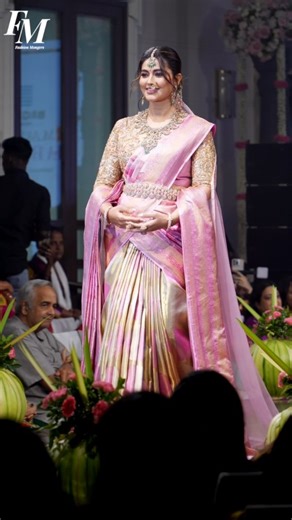 Fashion Mongers on Instagram: "Queen of Smiles Sneha (@realactress_sneha) gracing the ramp in a beautifully drapped saree - Pure Royalty in motion✨️ Videography: Shadows Photography (@shadowsphotographyy) @vikramcotah @brigade.group @grtjewellers @snehalayaasilks @saraswathikrishnakumar @lakshmi_ravichander @apollo_chennai @sathyabama.official @oryzaspaandsalon @brand.avatar @eventart_india #marvellousmarghazhi #rampwalk #actresssneha #fashionshow #snehalayaasilks"