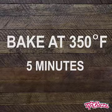 Easy Lemon Truffles - a sweet treat you can make in 15 minutes using fresh lemons 🍋🍋🍋 So good! FULL RECIPE: https://tipbuzz.com/lemon-truffles/ PIN IT: https://www.pinterest.com/pin/343821752792751377/ | TipBuzz