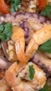 Mofongo bowl / Mariscos en salsa criolla | Alex Ramiro Reyes Rivera