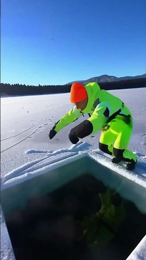 Kwebbelkop Ice Dive Challenge