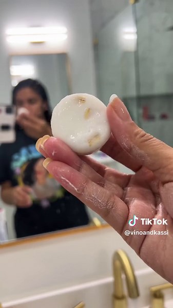 DIY breastmilk soap! What are some other ways you put your milk to use?! #newbornjourney #pumpingmom #milkstoragetips #pumpingjourney #breastmilkstorage #fyp #xyzabc