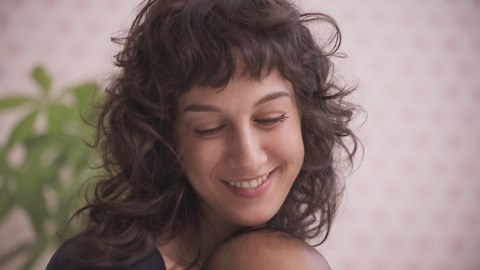 Pearhead Shape Sorter Bucket Toy, Montessori Learning Toy, Geometric Sorting Bucket for Developmental Play, Educational Toy for Toddlers Ages 12m+