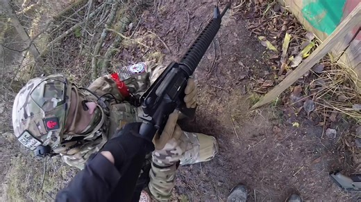 Cizí kvér? No když to má smysl a svolí se…#airsoft #airsoftcz #airsoftczech #czechairsoft #ivorythespectre #ivory #airsoftguns #airsoftlife #airsoftlove #pewpew #headshot #ivoryairsoft #cqb #airsoftpark #airsoftarena #gameplay #ketkovice #airsoftpark #airsoftketkovice