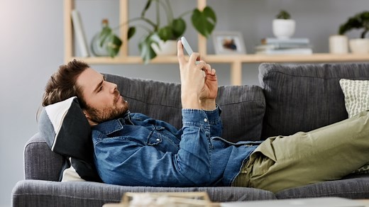 Laying back or Lying back? Which is correct? - One Minute English