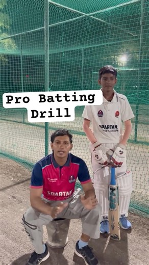 Left Arm Body Line Ball ko Spine ke Upar Se Kaise Khele 💥 | Pro Batting Drill #shorts