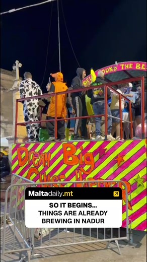 Things are already brewing in Nadur! Party-goers are already descending onto the locality to continue their carnival celebrations, with floats set up ready to house many shenanigans. It won't be long before the area fills with people ready to continue this weekend carnival celebration. #MaltaDaily