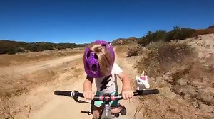 Who else has tried a tag along bike? What did you enjoy or not like about them? @teamnater is having a blast with his little shredder. #thebikedads _____________________ Check out our website for the best reviews of biking products for families to shred together 🤘 | The Bike Dads