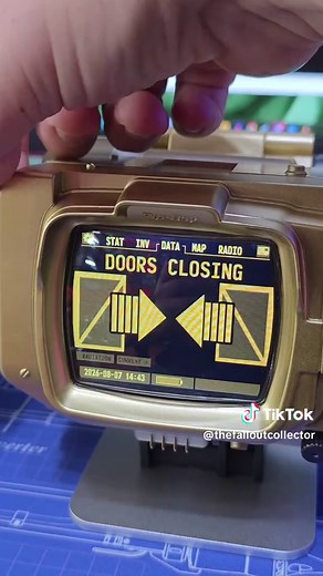 Going over all the differences I found with the new Overseer's Edition Pip-Boy. I may have missed a couple things, and they may add more with a day 1 patch, so this is just based off the firmware I was shipped on mine. Also, watch to the end. I don't recommend taking these apart unless you know exactly what to do. I made a mistake, but learned the screens are swappable.... Luckily. #Fallout #pipboy #falloutonprime #pipboy3000 #falloutcollector
