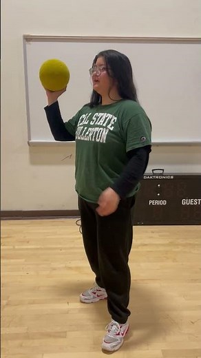 how to pass/ throw a tchoukball