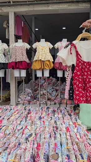 သင့်ဖက်ရှင်အတွက် ဘွိုင်လာ အထည်ကို ခွဲဝတ်ခြင်း