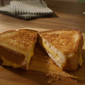 801K views · 954 reactions | Oh. My. Gooey. Goodness. The best part of #GrilledCheeseOclock is the ooey, gooey melt of Kraft Singles! | Kraft Singles | Facebook