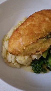 1K views · 363 reactions | This simple chicken kiev recipe will always be one of our favourite go-to meals! | Easy Food Magazine | Facebook