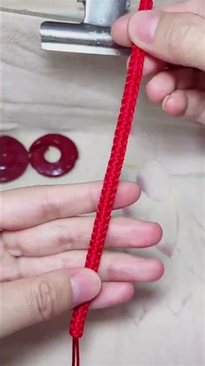 The Art of Traditional Chinese Red String Weaving