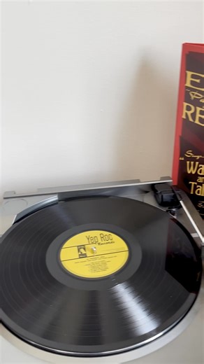 The 20th anniversary deluxe edition of 𝘚𝘪𝘯𝘨𝘴 𝘞𝘢𝘭𝘬𝘪𝘯' 𝘈𝘯𝘥 𝘛𝘢𝘭𝘬𝘪𝘯' 𝘈𝘯𝘥 𝘖𝘵𝘩𝘦𝘳 𝘚𝘮𝘢𝘴𝘩 𝘏𝘪𝘵𝘴! is out now! The anniversary edition includes the 12 original songs 15 bonus tracks never before released. Get yours today on CD or vinyl! | Eli Paperboy Reed