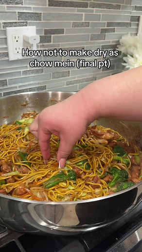 Delicious Homemade Chow Mein Recipe for Dinner