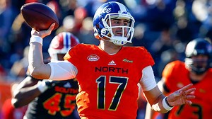 Daniel Jones caps impressive drive with zone-read TD run