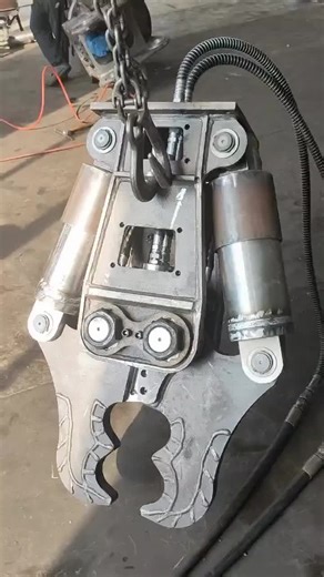 Demolition shear,designed to fit excavators ranging from 1.5up to 22 tons, it's ready to tackle the toughestdemolition jobs with ease. #demolition #demolitionshear #pulverizer #demolitionattachments #concreteshear #concretecrusher #hydraulicpulverizer #conceretecutter