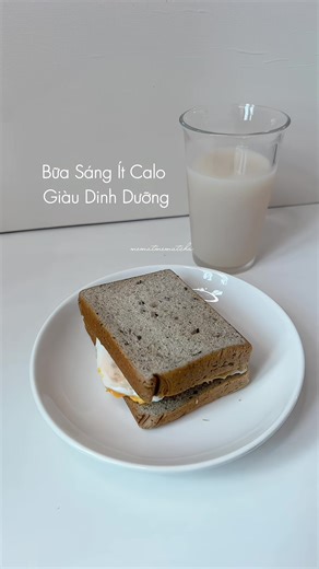 Bánh mì Mộc Sandwich gạo lứt mè đen ít calo