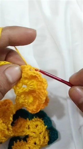 crochet 3d flower #crochet #crochet3dflower #crochetidea #craft #howtocrochet #diy #crochetstitch