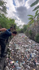 325K views · 7.7K reactions | They're transforming plastic into impressive creations ️ #reels | TheLoop N | Facebook