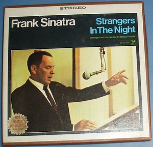 Frank Sinatra - Strangers In The Night