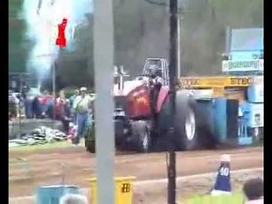 Tractor Blown engine pull Crash Fail 2015 [warning shocking]