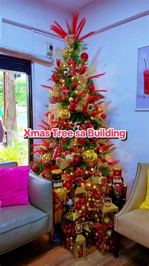 David and Rye's Christmas Tree in the Building | Xmas Decor