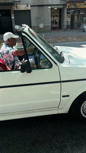 ☀️ El Volkswagen Golf Cabrio Clásico, el descapotable que enamoró a Europa 🚗