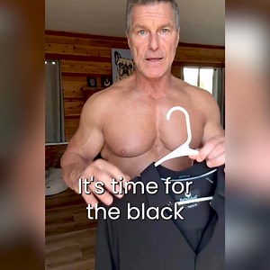 As Seen on Shark Tank 🦈 | Luxurious comfort and a staple for your closet. Buttercloth’s Patented Icy Cotton® delivers a cooling sensation, powered by organic mint fiber. 6-way stretch for unmatched comfort and wrinkle free for convenience. | Clark Bartram