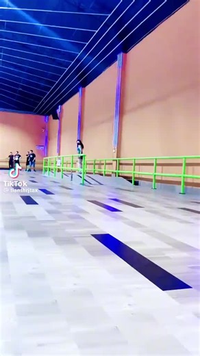 哒哥 (@johnyst2)’s videos with 原声 - 哒哥