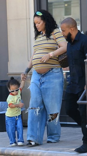 1.1M views · 3.1K reactions | #rihanna #best #celebrity #hollywood #news #amazing #outfitoftheday #fblifestyle | Meagan Good Stories | Facebook