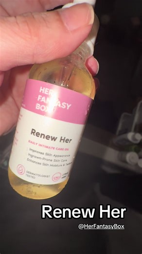 Starter Kit is LINKED ✨ but let’s talk about the Renew Her Oil because the uses are endless 🫶🏼 Perfect for down there care, helps keep skin feeling fresh & balanced, and I also love using it after shaving to help prevent bumps 🙌 plus it can be used on the face to help improve the appearance of dark spots and uneven skin tone. One product… SO many uses = definitely a must-have in the routine 💅 #StarterKit #RenewHerOil #SelfCareRoutine #SkinCareMustHave #SmoothSkin @Her Fantasy Box