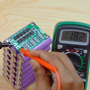 1M views · 3.9K reactions | Build a Large Battery pack for an old UPS DIY Tutorial | Freya Parker | Facebook