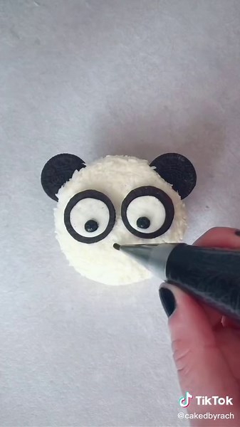 Delicious Oreo Panda Cupcake Recipe