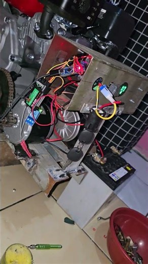 test maju mundur dan belok lagi #flysky #diy #arduino