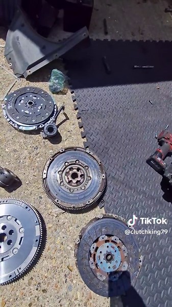 Audi Q3 2.0D: Clutch and Flywheel Kit Replacement