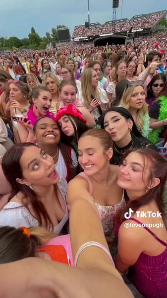 Long Live One Direction Concert Highlights 2021