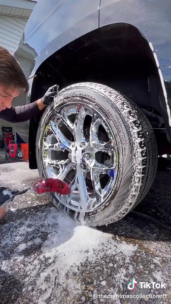 How to Clean Car Wheels Effectively