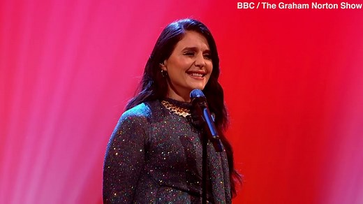 Pregnant singing star Jessie Ware performs on 'The Graham Norton Show'