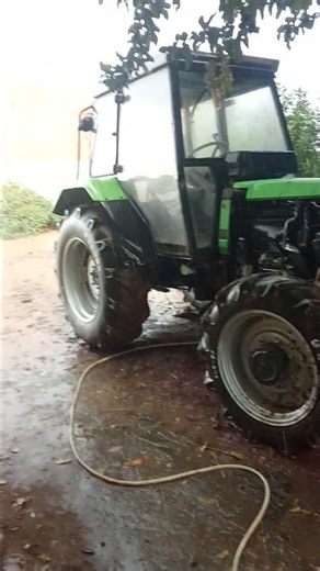 DeutzFahr #VintageTractor #ClassicTractor #DeutzDX #FarmLife #RainyDay