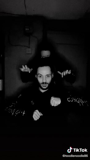 #originalpuppeteers #catoutofthebag #hausofpuppets @trickiedickie89 #bassface #repeat #slowmo #tryitlikeitdoit #dance #hitthatbeat #tune #switchitup