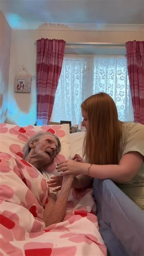 This song holds so many beautiful memories for us both 🥺💖 #dementia #dementiaawareness #musicispowerful #alzheimers | Viral page.