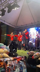 18K views · 341 reactions | #SanJuanSac | Grupo musical participa en la inaguración del árbol navideño y show de luces que se realiza la noche de este lunes en el parque central de San Juan Sacatepéquez, Guatemala. | La Nueva Radio Circuito San Juan - Información | Facebook
