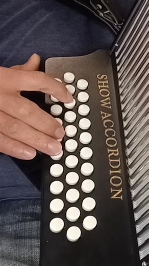 17K views · 293 reactions | Terminacion clasica de fa acordeon de fa #acordeon #tutorial | Show-acordion | Facebook