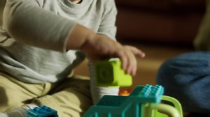 Nové stavebnice LEGO DUPLO z každodenního života, začněte ve velkém! 🚚 https://www.lego.com/cs-cz/product/recycling-truck-10987 | LEGO DUPLO