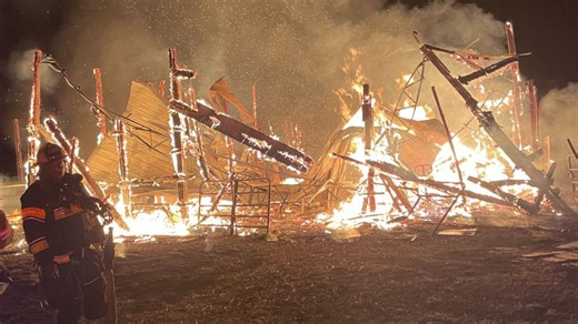 2 barn fires blaze in rural Chesapeake