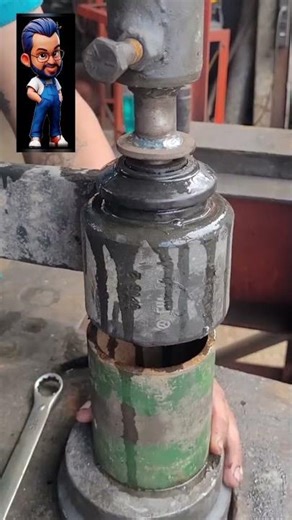 Installing a rubber bushing on a leaf spring #automotivemechanics #mechanics #HELCO #workshop