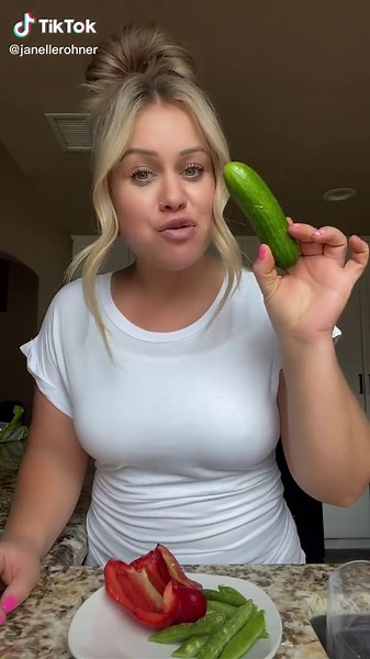 Snow Peas vs Snap Peas: Understanding the Difference