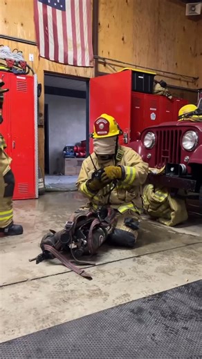 James on Instagram: "Firefighter survival is an essential part of the job. If you can’t trust yourself in a mayday scenario, how can your crew? During SCBA checkout, really look at the equipment. Know how to open your EBSS, know whether it’s on your right or left hip. Does your EBSS connect to those of neighboring departments? Does your department or any others utilize older model SCBA’s? Our 3M Scott Airpak X3 Pro utilizes the rectus fitting for our EBSS. According to NFPA 1981:2018 Edition, an