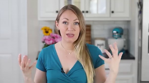 8.4K views · 252 reactions | LEARN MORE: https://sugarspunrun.com/ways-you-are-ruining-your-cake/ If you’ve ever struggled with dry, dense, homemade cakes that taste like cornbread, you need this guide! I’m sharing the top 3 common ways bakers accidentally ruin their homemade cakes so you can avoid them and ditch those box mixes once and for all. | Sugar Spun Run | Facebook